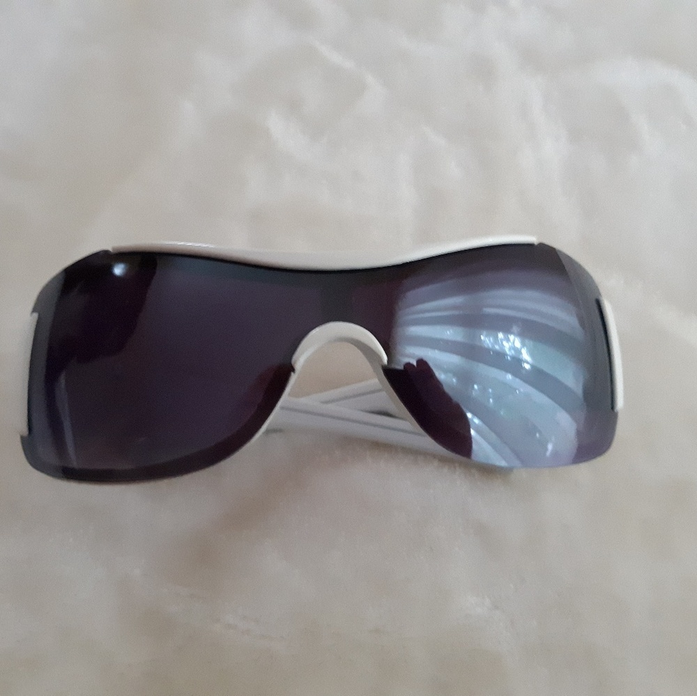 Riding glasses